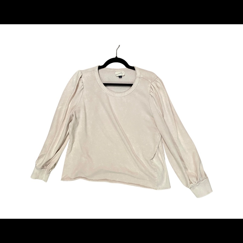 Universal Thread Women’s Light Crew Neck Sweater